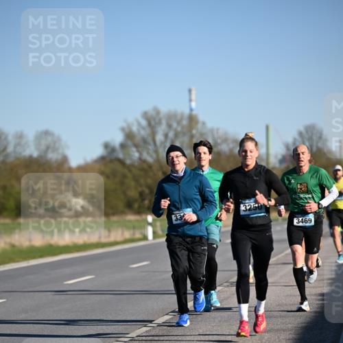 06.04.2025 - 44. Internationalen Wilhelmsburger Insellauf Dr. Thomas Lammeyer http://msf.ph/oto/7550720 06.04.2025 09:23:03 Laufen 33, 3250, 3469 meine-sportfotos.de