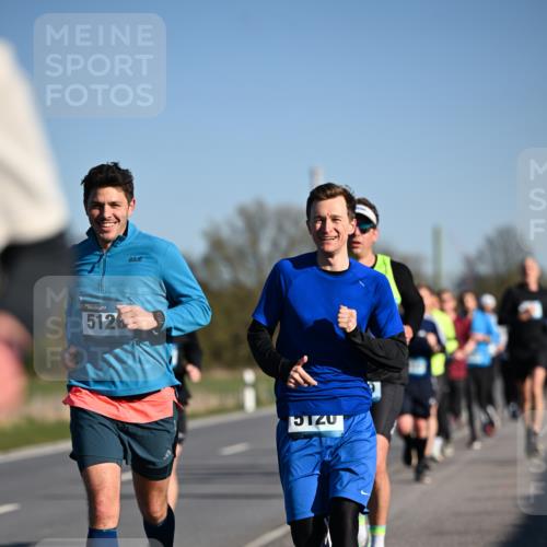 06.04.2025 - 44. Internationalen Wilhelmsburger Insellauf Dr. Thomas Lammeyer http://msf.ph/oto/7551841 06.04.2025 09:25:13 Laufen 5126 meine-sportfotos.de