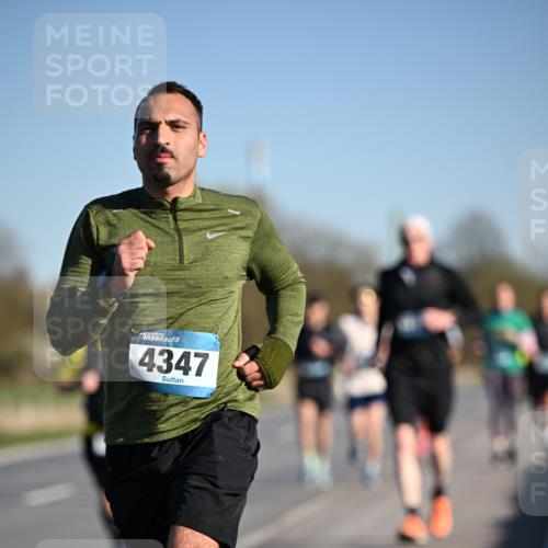 06.04.2025 - 44. Internationalen Wilhelmsburger Insellauf Dr. Thomas Lammeyer http://msf.ph/oto/7552391 06.04.2025 09:26:11 Laufen 4347 meine-sportfotos.de