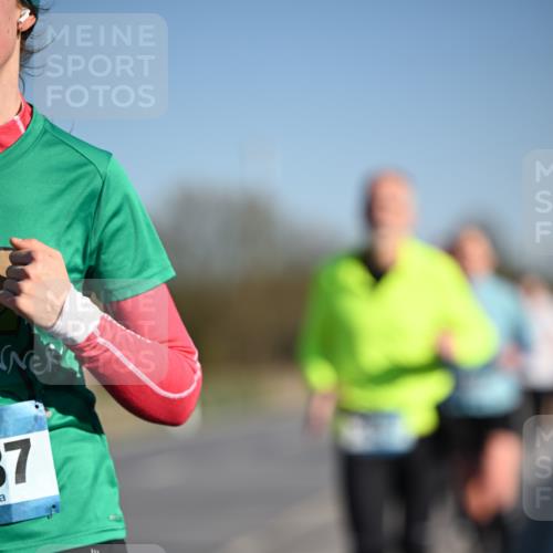 06.04.2025 - 44. Internationalen Wilhelmsburger Insellauf Dr. Thomas Lammeyer http://msf.ph/oto/7553267 06.04.2025 09:27:34 Laufen 37 meine-sportfotos.de