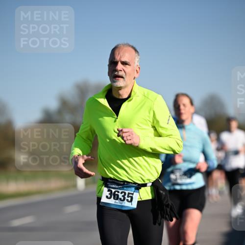 06.04.2025 - 44. Internationalen Wilhelmsburger Insellauf Dr. Thomas Lammeyer http://msf.ph/oto/7553275 06.04.2025 09:27:35 Laufen 3635 meine-sportfotos.de