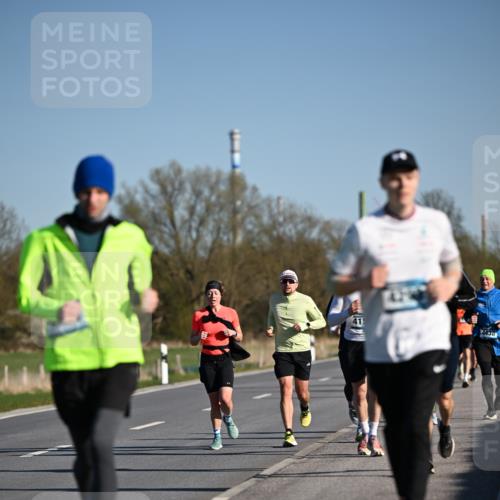 06.04.2025 - 44. Internationalen Wilhelmsburger Insellauf Dr. Thomas Lammeyer http://msf.ph/oto/7553320 06.04.2025 09:27:39 Laufen  meine-sportfotos.de