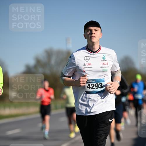 06.04.2025 - 44. Internationalen Wilhelmsburger Insellauf Dr. Thomas Lammeyer http://msf.ph/oto/7553343 06.04.2025 09:27:41 Laufen 4293 meine-sportfotos.de