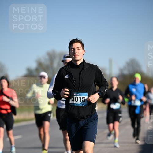 06.04.2025 - 44. Internationalen Wilhelmsburger Insellauf Dr. Thomas Lammeyer http://msf.ph/oto/7553368 06.04.2025 09:27:43 Laufen 3015 meine-sportfotos.de