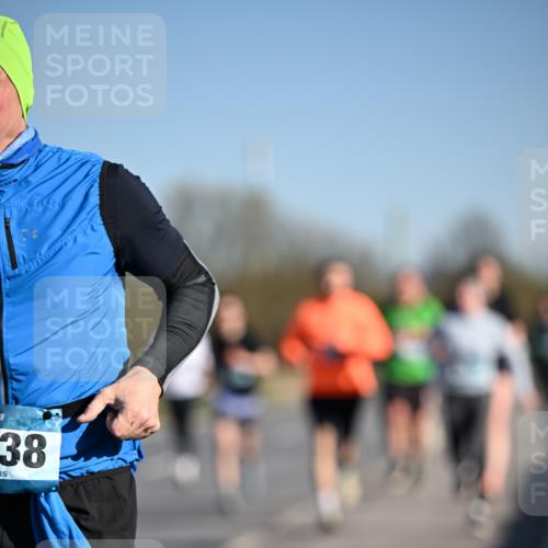 06.04.2025 - 44. Internationalen Wilhelmsburger Insellauf Dr. Thomas Lammeyer http://msf.ph/oto/7553447 06.04.2025 09:27:49 Laufen 38 meine-sportfotos.de