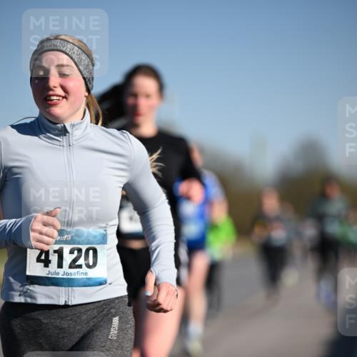 06.04.2025 - 44. Internationalen Wilhelmsburger Insellauf Dr. Thomas Lammeyer http://msf.ph/oto/7553512 06.04.2025 09:27:54 Laufen 4120 meine-sportfotos.de