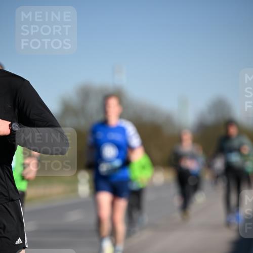 06.04.2025 - 44. Internationalen Wilhelmsburger Insellauf Dr. Thomas Lammeyer http://msf.ph/oto/7553522 06.04.2025 09:27:55 Laufen  meine-sportfotos.de