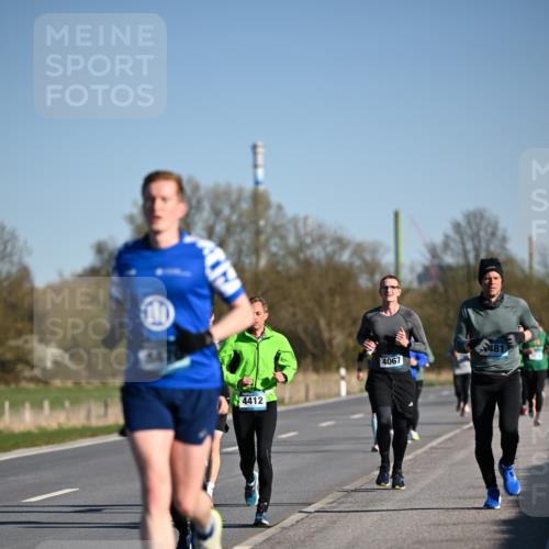 06.04.2025 - 44. Internationalen Wilhelmsburger Insellauf Dr. Thomas Lammeyer http://msf.ph/oto/7553527 06.04.2025 09:27:56 Laufen 4412, 4067, 481 meine-sportfotos.de