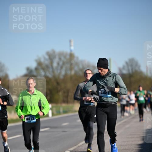 06.04.2025 - 44. Internationalen Wilhelmsburger Insellauf Dr. Thomas Lammeyer http://msf.ph/oto/7553562 06.04.2025 09:27:59 Laufen 4412, 400, 4481 meine-sportfotos.de