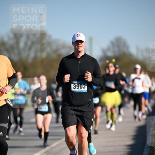 06.04.2025 - 44. Internationalen Wilhelmsburger Insellauf Dr. Thomas Lammeyer http://msf.ph/oto/7554215 06.04.2025 09:29:11 Laufen 3903 meine-sportfotos.de