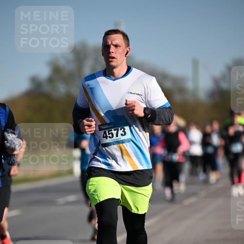 06.04.2025 - 44. Internationalen Wilhelmsburger Insellauf Dr. Thomas Lammeyer http://msf.ph/oto/7554620 06.04.2025 09:29:52 Laufen 4573 meine-sportfotos.de