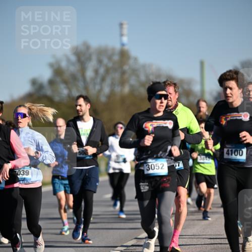 06.04.2025 - 44. Internationalen Wilhelmsburger Insellauf Dr. Thomas Lammeyer http://msf.ph/oto/7554700 06.04.2025 09:29:59 Laufen 039, 506, 3052, 17, 4100 meine-sportfotos.de