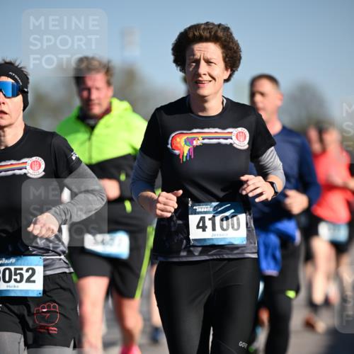 06.04.2025 - 44. Internationalen Wilhelmsburger Insellauf Dr. Thomas Lammeyer http://msf.ph/oto/7554719 06.04.2025 09:30:02 Laufen 1910, 3052, 1910, 4100 meine-sportfotos.de