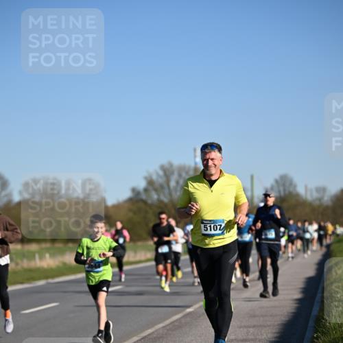 06.04.2025 - 44. Internationalen Wilhelmsburger Insellauf Dr. Thomas Lammeyer http://msf.ph/oto/7555137 06.04.2025 09:30:40 Laufen 5107 meine-sportfotos.de