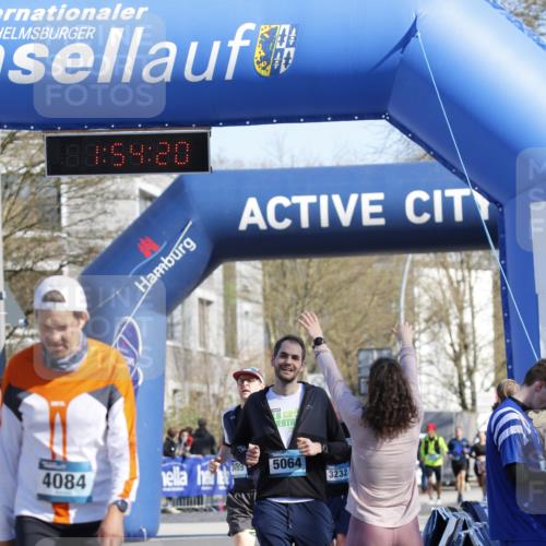06.04.2025 - 44. Internationalen Wilhelmsburger Insellauf A. Gomolzig http://msf.ph/oto/7555361 06.04.2025 10:44:18 Ziel 3057, 3489, 3772, 3959, 4084, 4397, 4429, 5064 meine-sportfotos.de