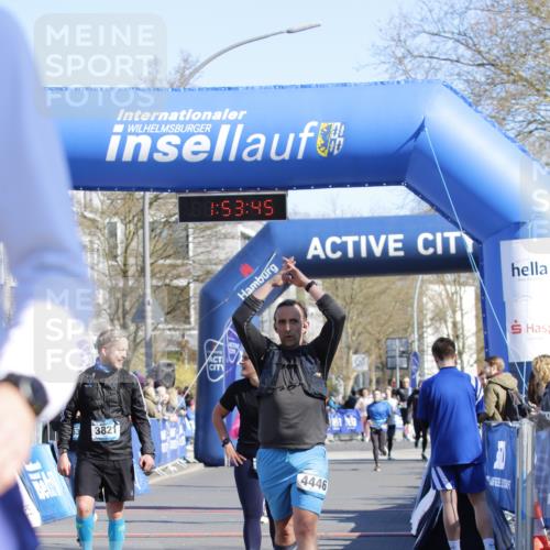 06.04.2025 - 44. Internationalen Wilhelmsburger Insellauf A. Gomolzig http://msf.ph/oto/7555399 06.04.2025 10:43:44 Ziel 3735, 3821, 3924, 4446, 4476, 4536 meine-sportfotos.de