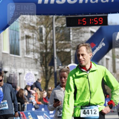 06.04.2025 - 44. Internationalen Wilhelmsburger Insellauf A. Gomolzig http://msf.ph/oto/7555474 06.04.2025 10:41:57 Ziel 3308, 3446, 3656, 3830, 3890, 3941, 4115, 4566, 4607 meine-sportfotos.de
