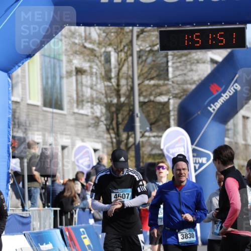 06.04.2025 - 44. Internationalen Wilhelmsburger Insellauf A. Gomolzig http://msf.ph/oto/7555484 06.04.2025 10:41:49 Ziel 3017, 3432, 3446, 3830, 3890, 3891, 4115, 4412, 4566, 4607 meine-sportfotos.de