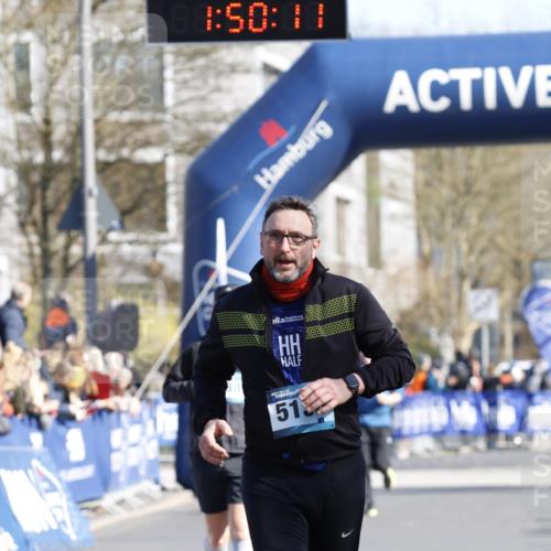 06.04.2025 - 44. Internationalen Wilhelmsburger Insellauf A. Gomolzig http://msf.ph/oto/7555585 06.04.2025 10:40:09 Ziel 3544, 4380, 4389, 4501, 5130 meine-sportfotos.de