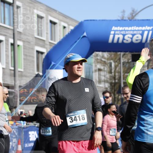 06.04.2025 - 44. Internationalen Wilhelmsburger Insellauf A. Gomolzig http://msf.ph/oto/7555625 06.04.2025 10:39:50 Ziel 3756, 3872, 4065, 4067, 4344 meine-sportfotos.de