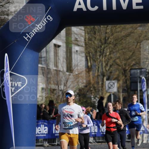 06.04.2025 - 44. Internationalen Wilhelmsburger Insellauf A. Gomolzig http://msf.ph/oto/7555799 06.04.2025 10:37:35 Ziel 3174, 5188 meine-sportfotos.de