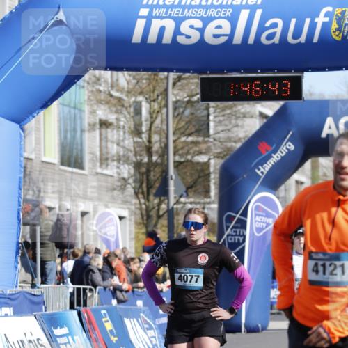 06.04.2025 - 44. Internationalen Wilhelmsburger Insellauf A. Gomolzig http://msf.ph/oto/7555878 06.04.2025 10:36:42 Ziel 3139, 4077, 4293 meine-sportfotos.de