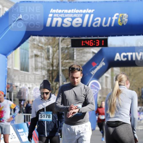 06.04.2025 - 44. Internationalen Wilhelmsburger Insellauf A. Gomolzig http://msf.ph/oto/7555892 06.04.2025 10:36:29 Ziel 3952, 4129, 5178 meine-sportfotos.de