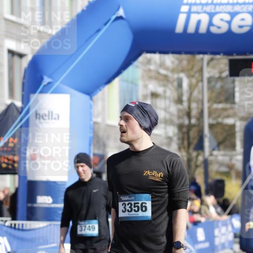 06.04.2025 - 44. Internationalen Wilhelmsburger Insellauf A. Gomolzig http://msf.ph/oto/7556106 06.04.2025 10:34:17 Ziel 3015, 3356, 3749, 4469 meine-sportfotos.de
