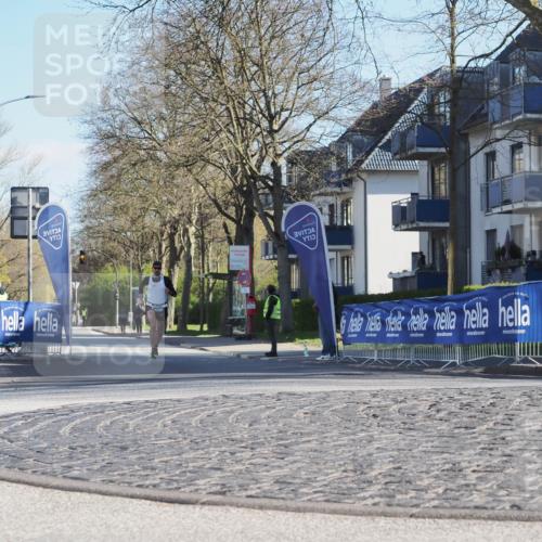 06.04.2025 - 44. Internationalen Wilhelmsburger Insellauf Luisa Fischer http://msf.ph/oto/7556109 06.04.2025 10:07:24 Ziel  meine-sportfotos.de