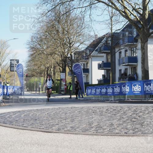 06.04.2025 - 44. Internationalen Wilhelmsburger Insellauf Luisa Fischer http://msf.ph/oto/7556126 06.04.2025 10:07:25 Ziel  meine-sportfotos.de