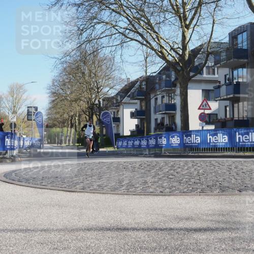 06.04.2025 - 44. Internationalen Wilhelmsburger Insellauf Luisa Fischer http://msf.ph/oto/7556146 06.04.2025 10:07:26 Ziel 3 meine-sportfotos.de