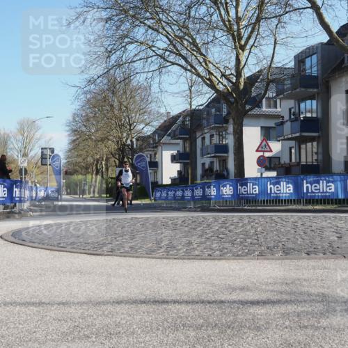 06.04.2025 - 44. Internationalen Wilhelmsburger Insellauf Luisa Fischer http://msf.ph/oto/7556151 06.04.2025 10:07:26 Ziel  meine-sportfotos.de