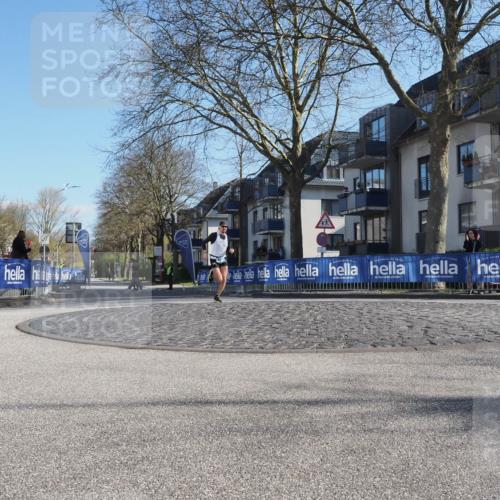 06.04.2025 - 44. Internationalen Wilhelmsburger Insellauf Luisa Fischer http://msf.ph/oto/7556171 06.04.2025 10:07:27 Ziel  meine-sportfotos.de