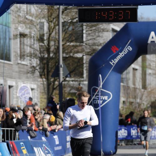 06.04.2025 - 44. Internationalen Wilhelmsburger Insellauf A. Gomolzig http://msf.ph/oto/7556189 06.04.2025 10:33:35 Ziel 3177, 4058 meine-sportfotos.de