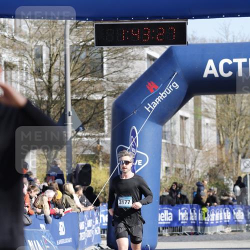 06.04.2025 - 44. Internationalen Wilhelmsburger Insellauf A. Gomolzig http://msf.ph/oto/7556204 06.04.2025 10:33:25 Ziel 3177, 3234, 3564, 3747, 4186, 4531 meine-sportfotos.de