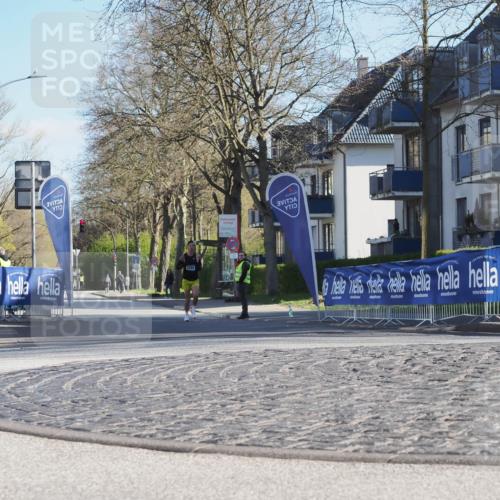 06.04.2025 - 44. Internationalen Wilhelmsburger Insellauf Luisa Fischer http://msf.ph/oto/7556211 06.04.2025 10:07:39 Ziel 3260 meine-sportfotos.de
