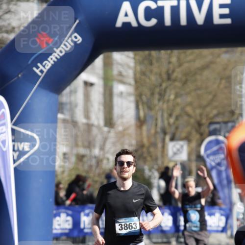 06.04.2025 - 44. Internationalen Wilhelmsburger Insellauf A. Gomolzig http://msf.ph/oto/7556246 06.04.2025 10:32:54 Ziel 3769, 3863, 4358, 5137 meine-sportfotos.de