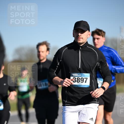 06.04.2025 - 44. Internationalen Wilhelmsburger Insellauf Dr. Thomas Lammeyer http://msf.ph/oto/7556251 06.04.2025 09:32:06 Laufen 3897 meine-sportfotos.de