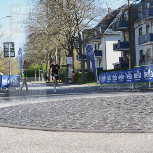 06.04.2025 - 44. Internationalen Wilhelmsburger Insellauf Luisa Fischer http://msf.ph/oto/7556274 06.04.2025 10:08:14 Ziel 15 meine-sportfotos.de