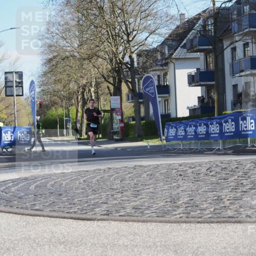 06.04.2025 - 44. Internationalen Wilhelmsburger Insellauf Luisa Fischer http://msf.ph/oto/7556276 06.04.2025 10:08:15 Ziel 4619 meine-sportfotos.de