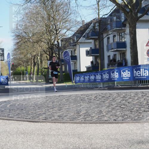 06.04.2025 - 44. Internationalen Wilhelmsburger Insellauf Luisa Fischer http://msf.ph/oto/7556293 06.04.2025 10:08:16 Ziel 4619 meine-sportfotos.de
