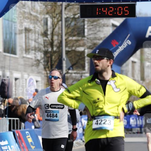 06.04.2025 - 44. Internationalen Wilhelmsburger Insellauf A. Gomolzig http://msf.ph/oto/7556300 06.04.2025 10:32:03 Ziel 3051, 3962, 4057, 4223, 4271, 4484, 4602 meine-sportfotos.de
