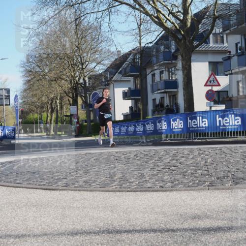 06.04.2025 - 44. Internationalen Wilhelmsburger Insellauf Luisa Fischer http://msf.ph/oto/7556305 06.04.2025 10:08:17 Ziel 4619 meine-sportfotos.de