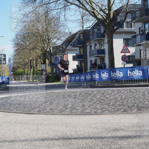 06.04.2025 - 44. Internationalen Wilhelmsburger Insellauf Luisa Fischer http://msf.ph/oto/7556307 06.04.2025 10:08:17 Ziel 4619 meine-sportfotos.de