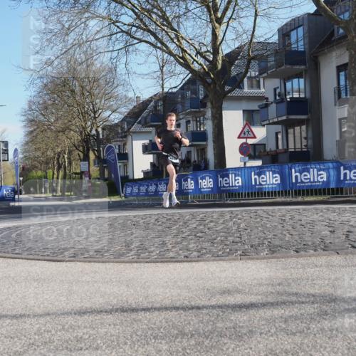06.04.2025 - 44. Internationalen Wilhelmsburger Insellauf Luisa Fischer http://msf.ph/oto/7556313 06.04.2025 10:08:18 Ziel  meine-sportfotos.de