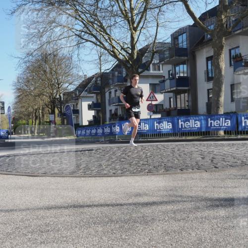 06.04.2025 - 44. Internationalen Wilhelmsburger Insellauf Luisa Fischer http://msf.ph/oto/7556316 06.04.2025 10:08:18 Ziel 46 meine-sportfotos.de