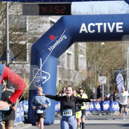06.04.2025 - 44. Internationalen Wilhelmsburger Insellauf A. Gomolzig http://msf.ph/oto/7556324 06.04.2025 10:31:50 Ziel 3019, 3338, 3413, 4497 meine-sportfotos.de