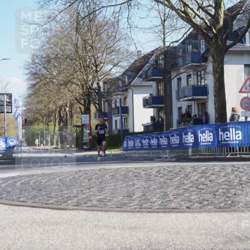 06.04.2025 - 44. Internationalen Wilhelmsburger Insellauf Luisa Fischer http://msf.ph/oto/7556361 06.04.2025 10:10:05 Ziel 4500 meine-sportfotos.de