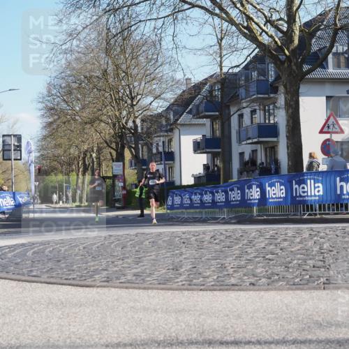 06.04.2025 - 44. Internationalen Wilhelmsburger Insellauf Luisa Fischer http://msf.ph/oto/7556372 06.04.2025 10:10:05 Ziel 4127 meine-sportfotos.de