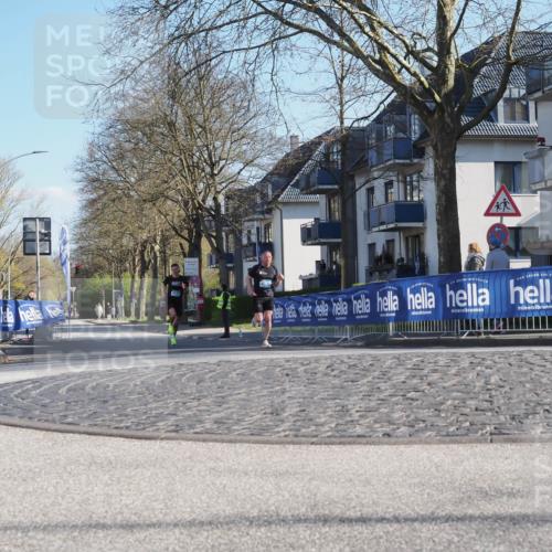 06.04.2025 - 44. Internationalen Wilhelmsburger Insellauf Luisa Fischer http://msf.ph/oto/7556381 06.04.2025 10:10:06 Ziel 4127 meine-sportfotos.de